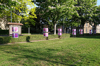 Charlotte Eschs Werke auf dem Dorfplatz Bonn Buschdorf 