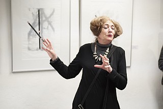 Marianne Pitzen vom Frauenmuseum Bonn über Charlotte Esch konkrete Kunst