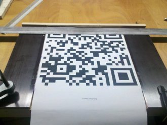 QR-Code Vorlage trifft Holzplatte