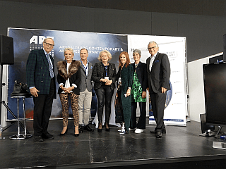 Podiumsdiskussion mit der Galeristin von Charlotte Esch