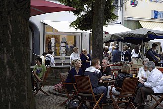 Der Marktplatz gegenüber