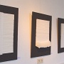 Installation "Facetten des Lebens"<br />anläßlich der Ausstellung Papier, Paper Art 06<br />- schwarze Leinwand stellt den körperlichen Menschen dar<br />- weißes Wabenpapier stellt die Tugenden des Menschen dar<br />drei Leinwände, 70 x 50 cm