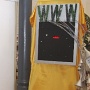 "Zwischen den Stühlen"<br />Installation anläßlich IKH-Ausstellung 2011, Meys Fabrik<br />WWW - Fluch & Segen für die Menschheit<br />Stuhlinstallation mit Elektronik